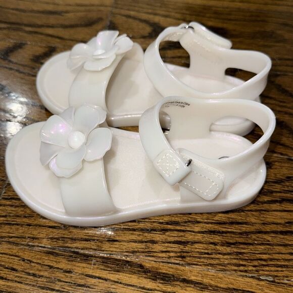 Kids' White & Purple Iridescent Sandals Bundle 7C - Picture 3 of 9